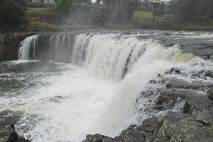 Haruru Falls
